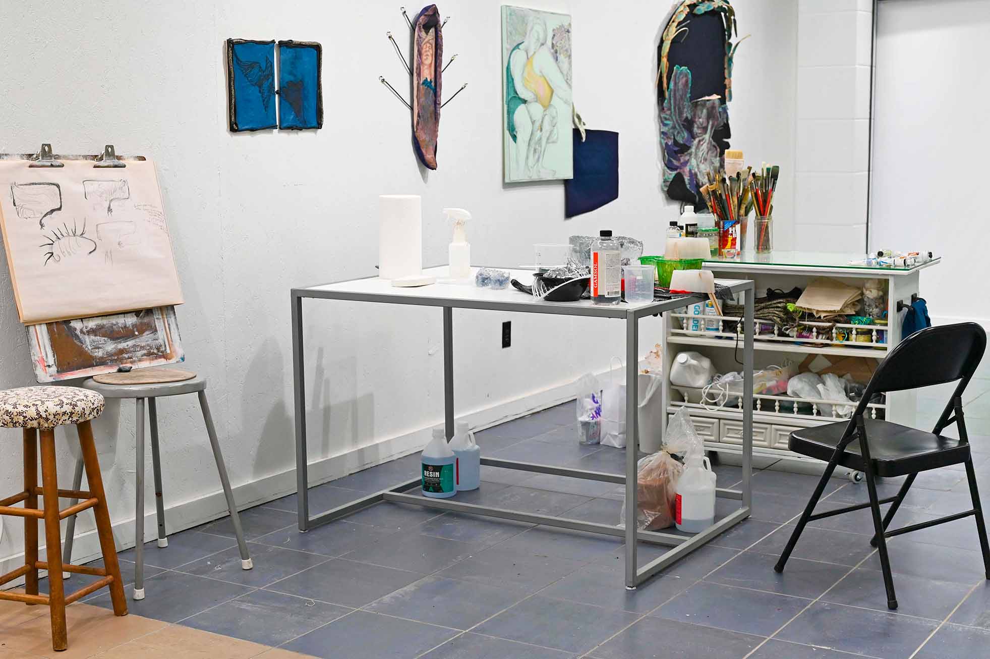 Jenn Cacciola studio
